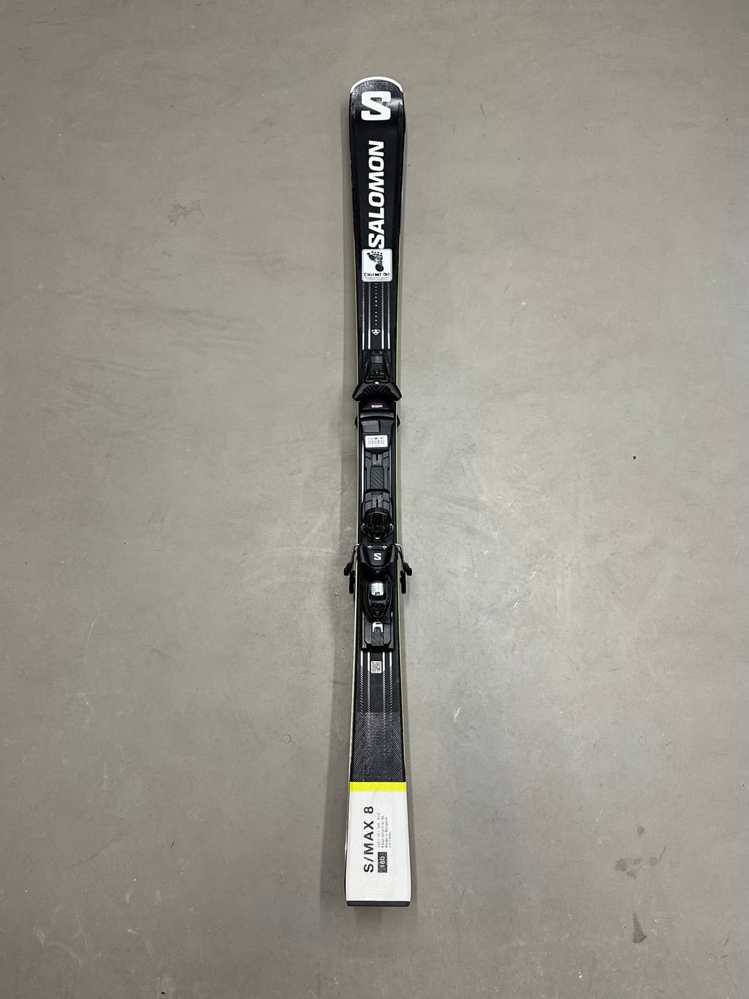 Esquís y Bastones Gama Vip