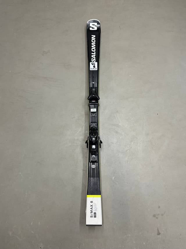 Esquís y Bastones Gama Vip